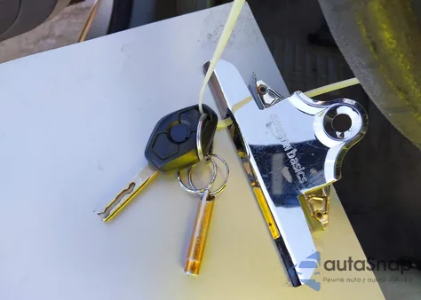 2004 BMW 330Ci из США, поврежденный, VIN WBABW53444PL48154